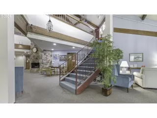 Photo #3: 781979137 Listing