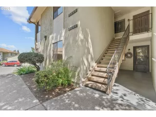 Photo #2: 783637055 Listing 
