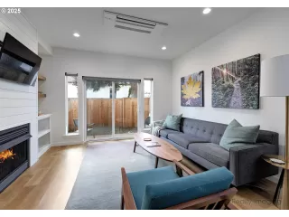 Photo #4: 783809677 Listing