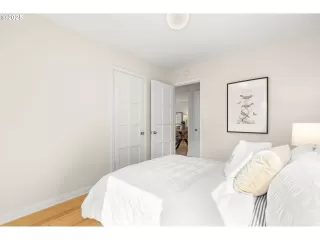 Photo #3: 784409628 Listing