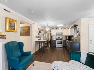 Photo #4: 787908978 Listing