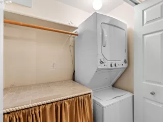 Photo #6: 787908978 Listing