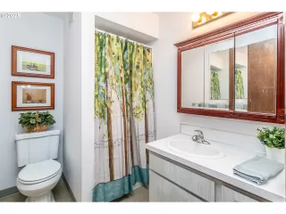 Photo #5: 788059549 Listing