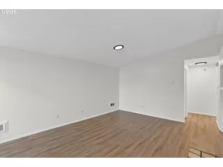 Photo #3: 788842770 Listing