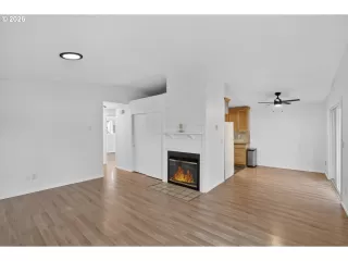 Photo #4: 788842770 Listing