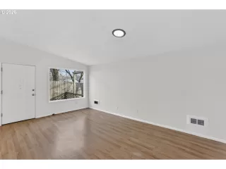 Photo #6: 788842770 Listing