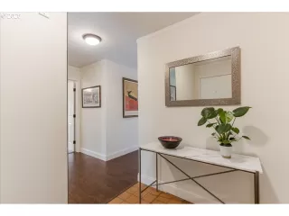 Photo #4: 788995172 Listing