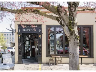 Photo #2: 790377436 Listing