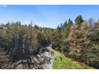 Photo #4: 790377436 Listing