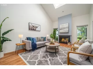 Photo #2: 791172085 Listing