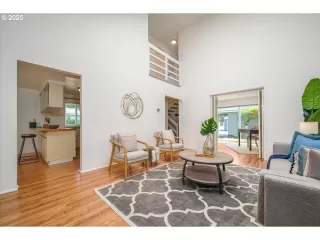 Photo #4: 791172085 Listing