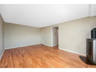 Photo #5: 791577471 Listing 