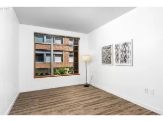 Photo #6: 791682934 Listing