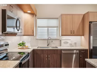 Photo #6: 792716809 Listing