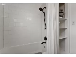 Photo #5: 792958724 Listing