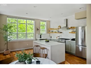 Photo #4: 793678638 Listing 