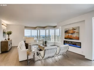 Photo #3: 793762896 Listing 