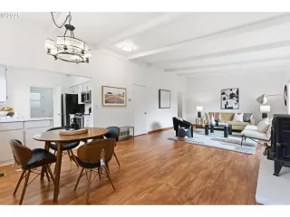 Photo #4: 793796978 Listing