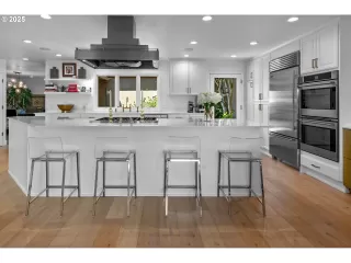 Photo #4: 794696525 Listing