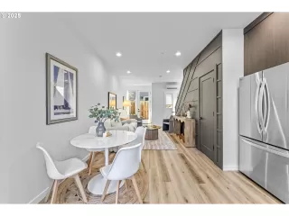 Photo #4: 795629526 Listing