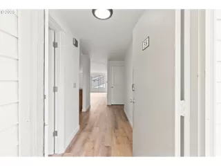 Photo #6: 795738098 Listing