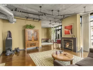 Photo #4: 795887398 Listing 