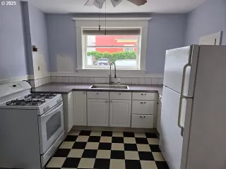 Photo #2: 796518664 Listing