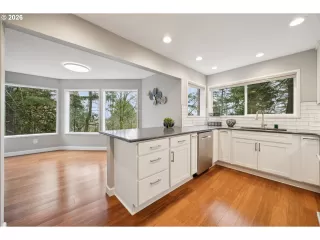 Photo #6: 797321368 Listing 