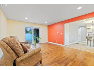 Photo #1: 797747302 Listing