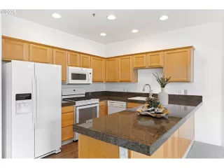 Photo #1: 797838137 Listing 