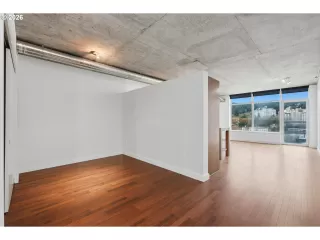 Photo #3: 797956116 Listing