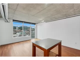 Photo #6: 797956116 Listing