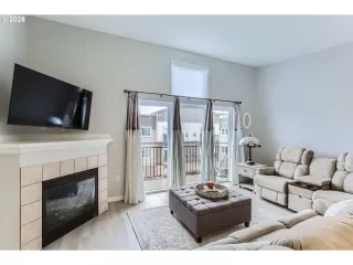 Photo #3: 798391573 Listing 