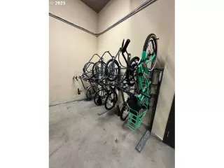 Photo #4: 798696286 Listing