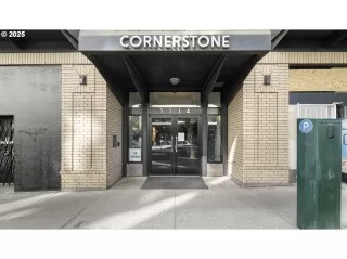 Photo #6: 798696286 Listing