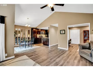 Photo #5: 798994341 Listing