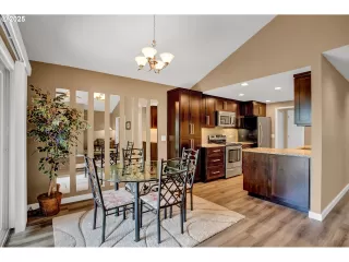 Photo #6: 798994341 Listing