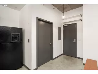 Photo #3: 799176295 Listing