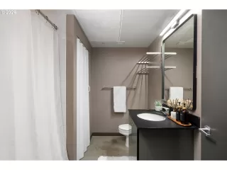 Photo #5: 799176295 Listing