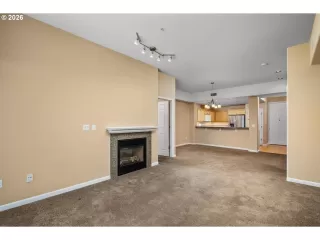 Photo #6: 799541485 Listing