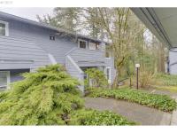 Browse active condo listings in SOUTHWEST PORTLAND