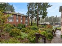 More Details about MLS # 22352737 : 236 RIDGEWAY RD 16A