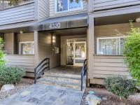 More Details about MLS # 22586875 : 4320 S CORBETT AVE 312
