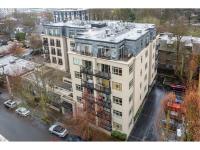 More Details about MLS # 23001068 : 1930 NW IRVING ST 301