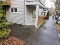 More Details about MLS # 23583639 : 225 SE 126TH AVE 1