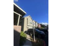 More Details about MLS # 23693851 : 4413 NE KILLINGSWORTH ST 109