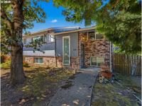 More Details about MLS # 291586728 : 3311 SE 1ST ST