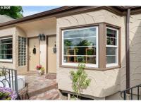 More Details about MLS # 747692950 : 130 SE 31ST AVE 6