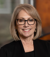 Real Estate Agent Jackie Hamilton